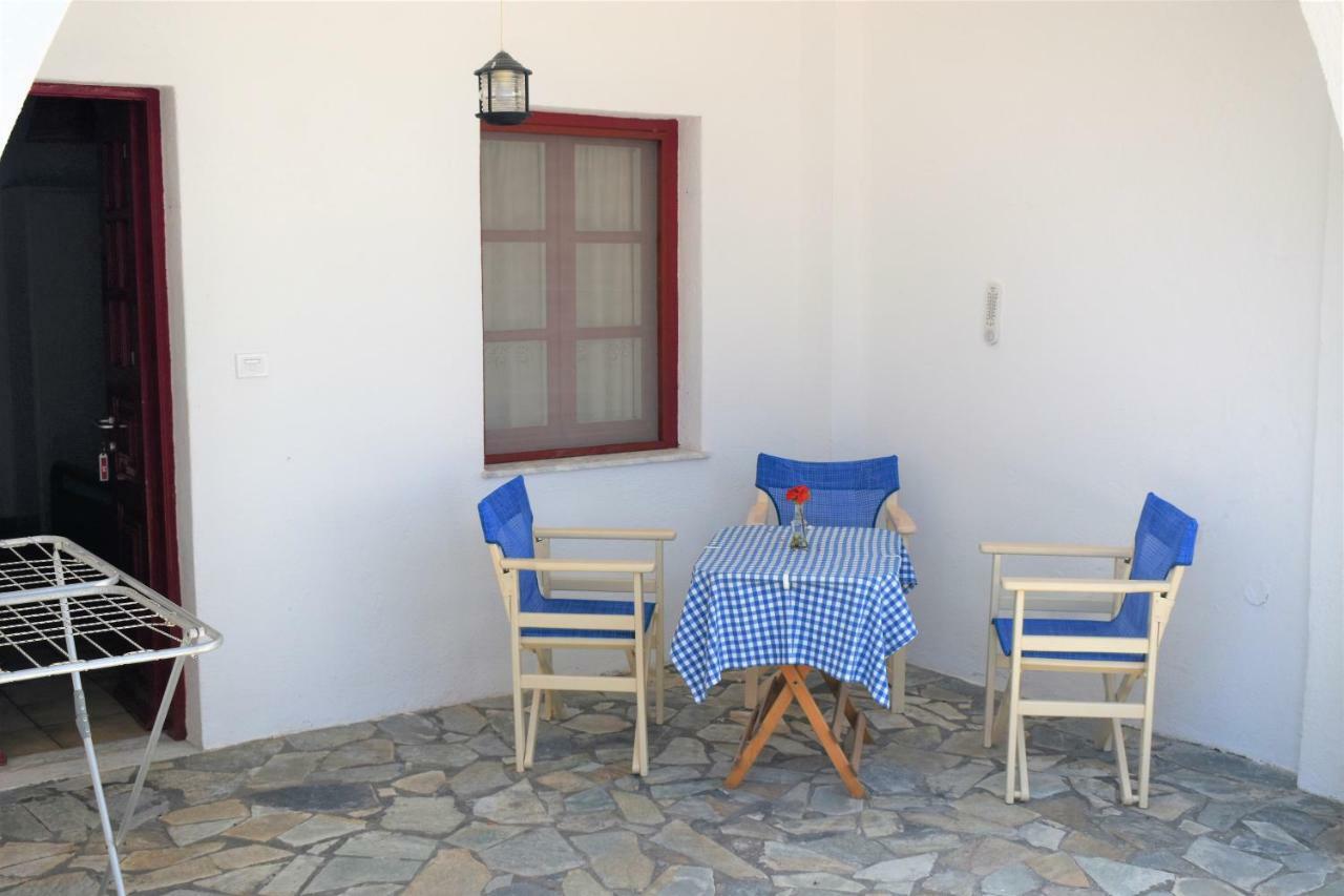 Ostria Beach Studios Perissa  Exterior foto